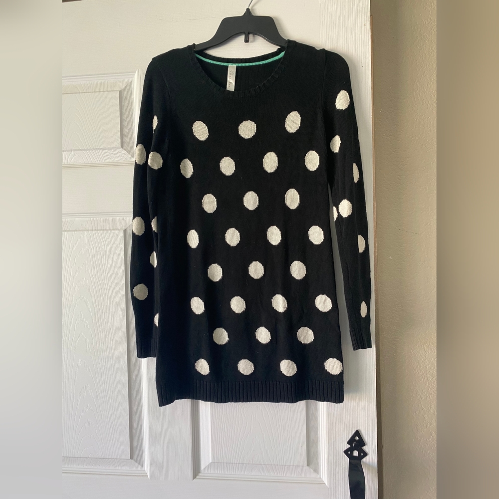 Cherokee Black Sweater with Teal Trim‎